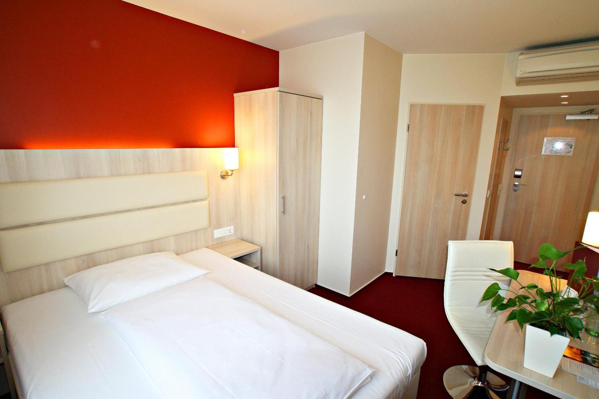 Hotel Roedelheimer Hof - Am Wasserturm Frankfurt am Main Ngoại thất bức ảnh