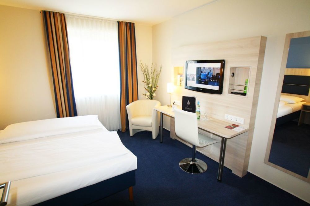 Hotel Roedelheimer Hof - Am Wasserturm Frankfurt am Main Ngoại thất bức ảnh