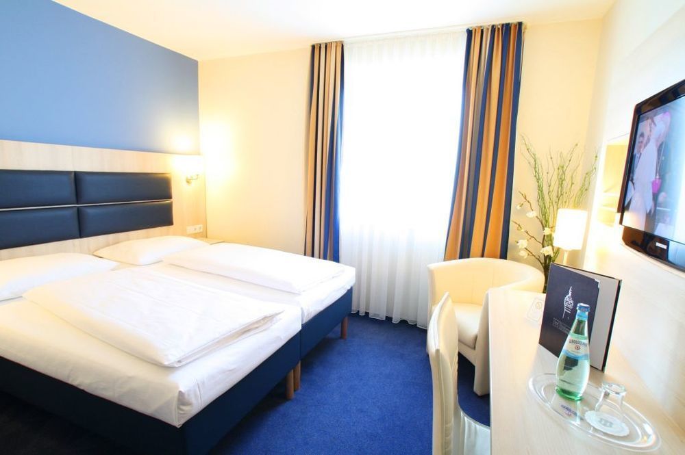 Hotel Roedelheimer Hof - Am Wasserturm Frankfurt am Main Ngoại thất bức ảnh