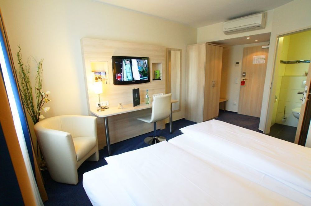 Hotel Roedelheimer Hof - Am Wasserturm Frankfurt am Main Ngoại thất bức ảnh