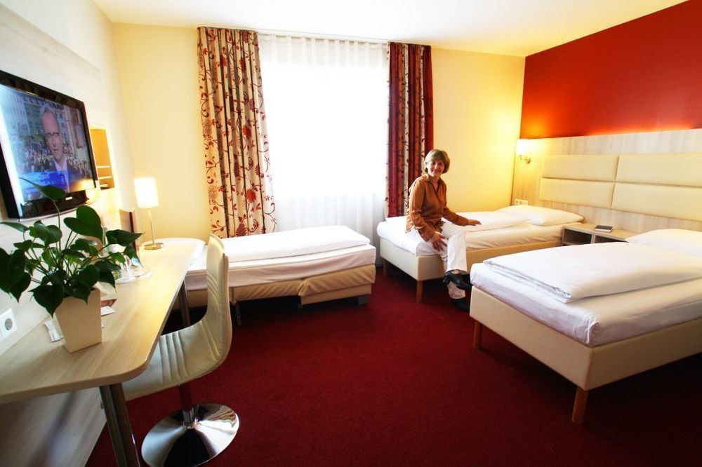 Hotel Roedelheimer Hof - Am Wasserturm Frankfurt am Main Ngoại thất bức ảnh