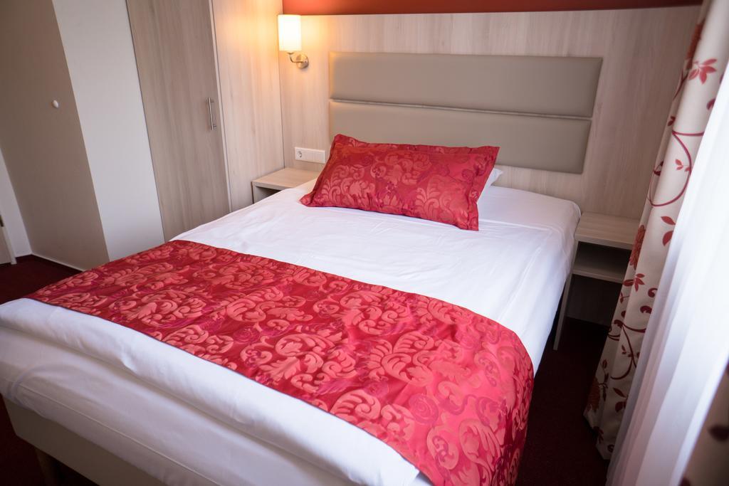 Hotel Roedelheimer Hof - Am Wasserturm Frankfurt am Main Phòng bức ảnh