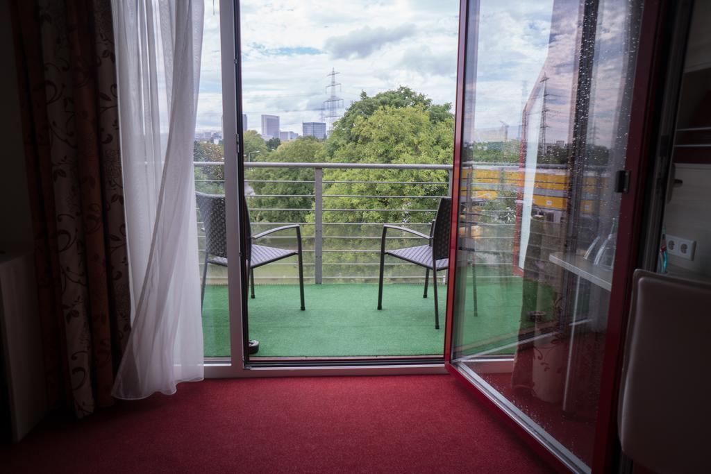 Hotel Roedelheimer Hof - Am Wasserturm Frankfurt am Main Phòng bức ảnh