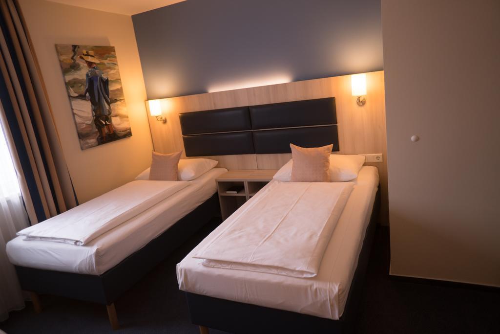 Hotel Roedelheimer Hof - Am Wasserturm Frankfurt am Main Phòng bức ảnh