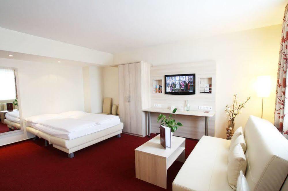 Hotel Roedelheimer Hof - Am Wasserturm Frankfurt am Main Ngoại thất bức ảnh