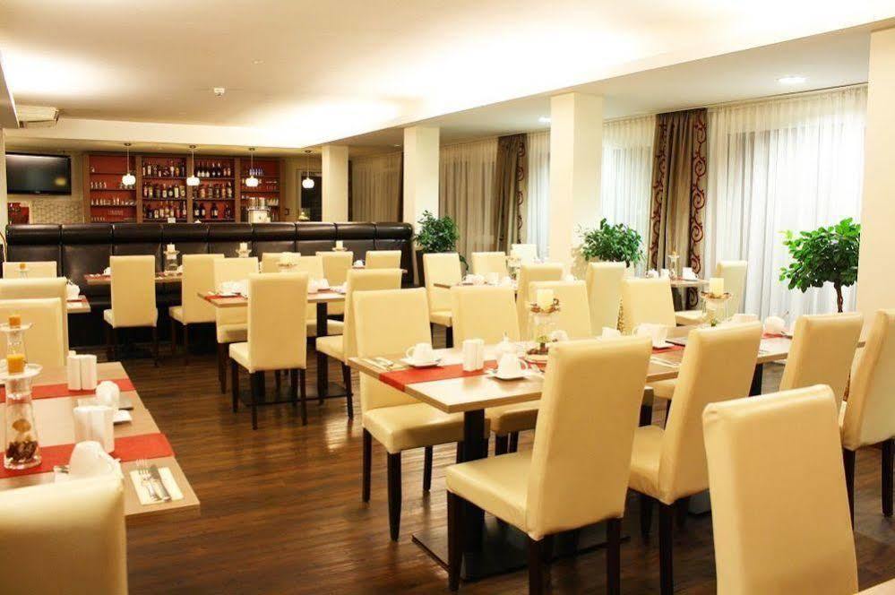 Hotel Roedelheimer Hof - Am Wasserturm Frankfurt am Main Ngoại thất bức ảnh