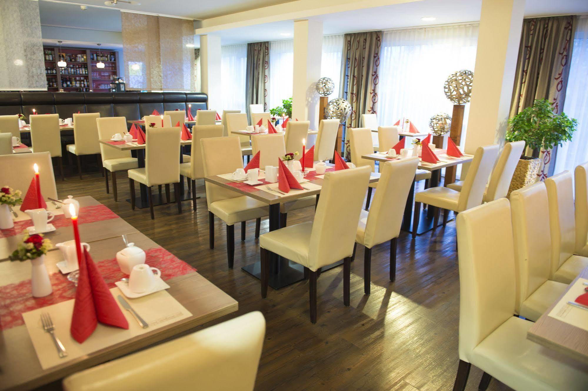 Hotel Roedelheimer Hof - Am Wasserturm Frankfurt am Main Ngoại thất bức ảnh