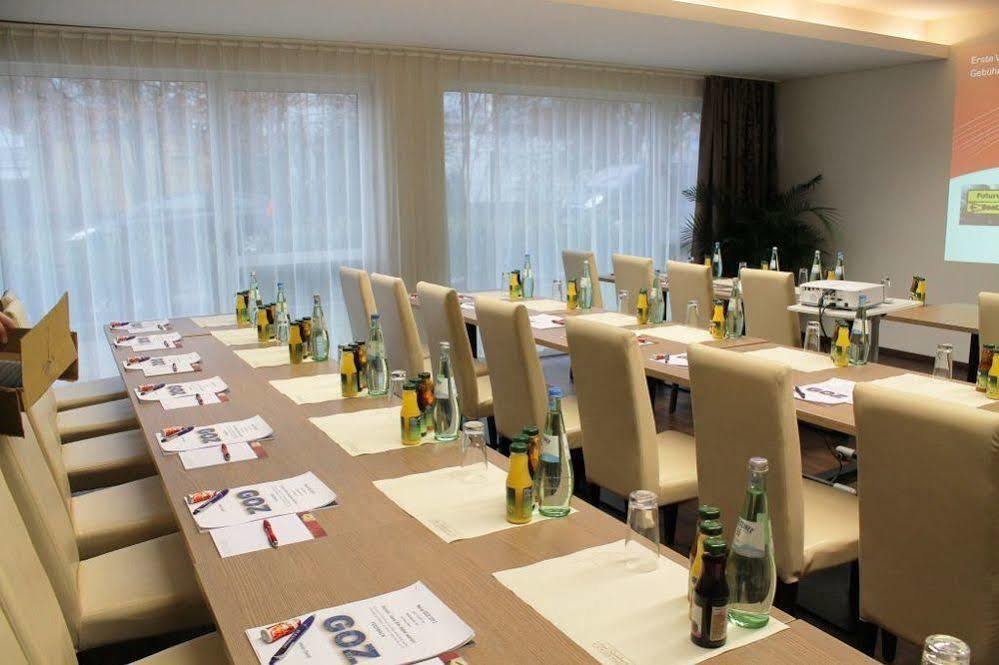 Hotel Roedelheimer Hof - Am Wasserturm Frankfurt am Main Ngoại thất bức ảnh